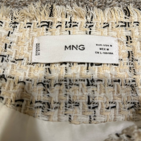 Womens Cream Tweed Jacket, Size Medium, like new! - Picture 4 of 8